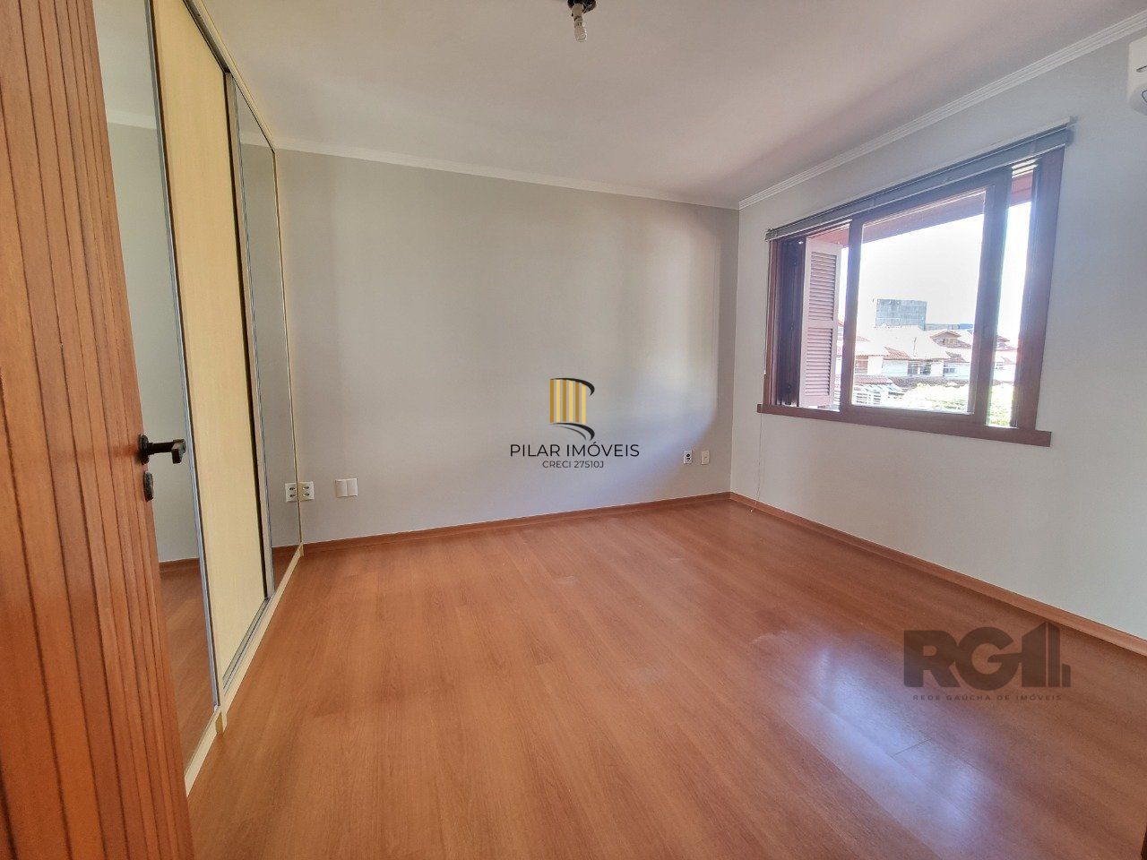 Casa Cond 5 dorm, 3 WC, piscina, jadim grande, cavalhada, Porto Alegre, RS