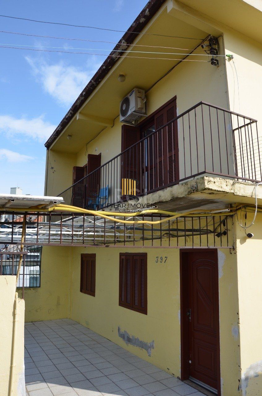 Casa Com 5 dormitórios no Bairro Partenon