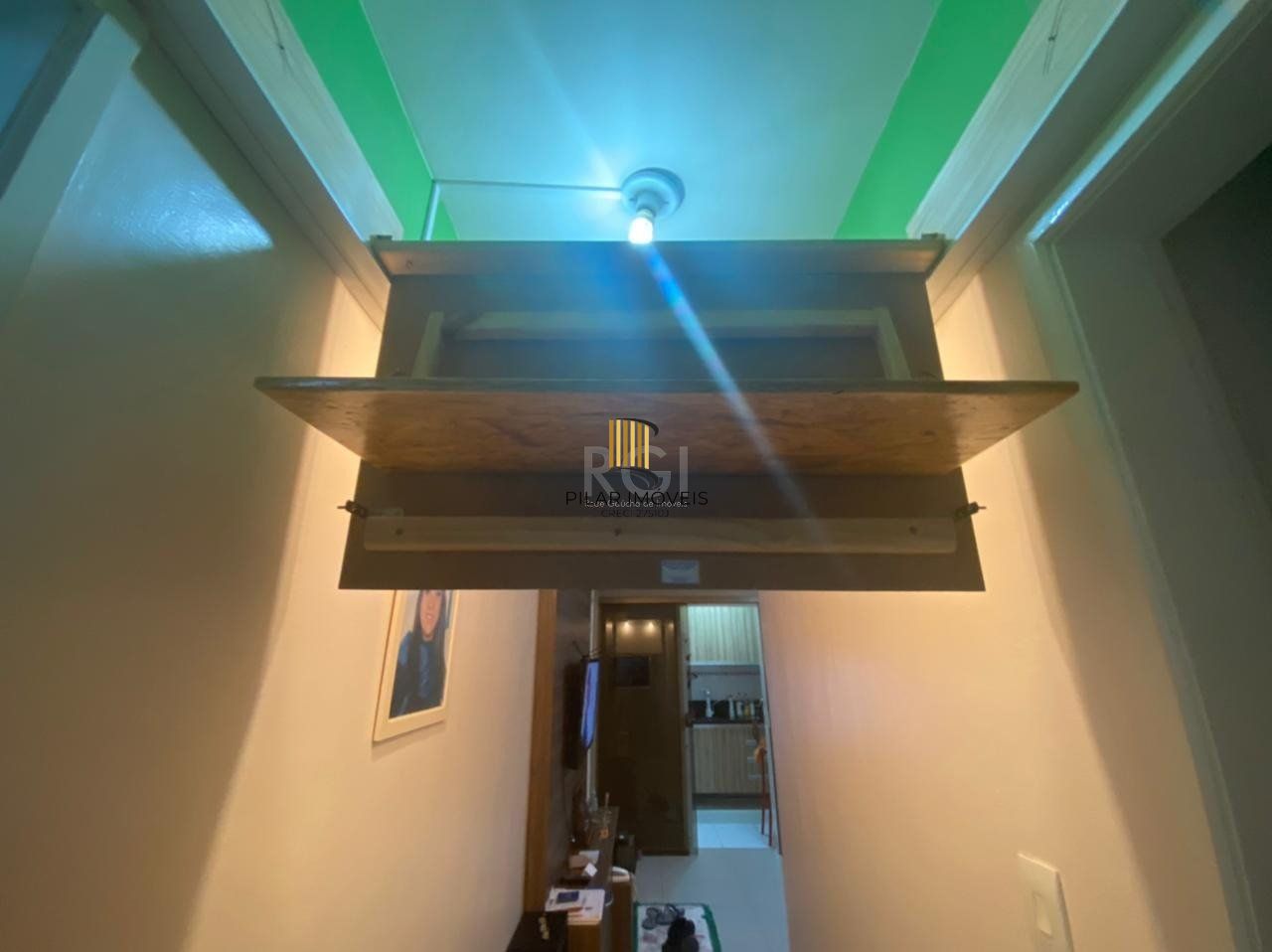 Apartamento para Venda - 47.62m², 2 dormitórios, 1 vaga - Cristal, Porto Alegre