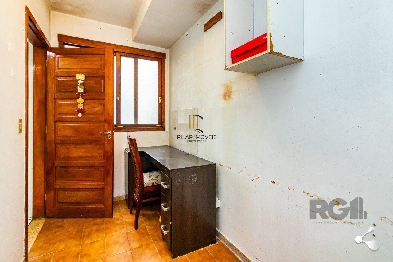 Apartamento com 2 dormitórios e 1 vaga de garagem escriturada  no bairro Rio Branco