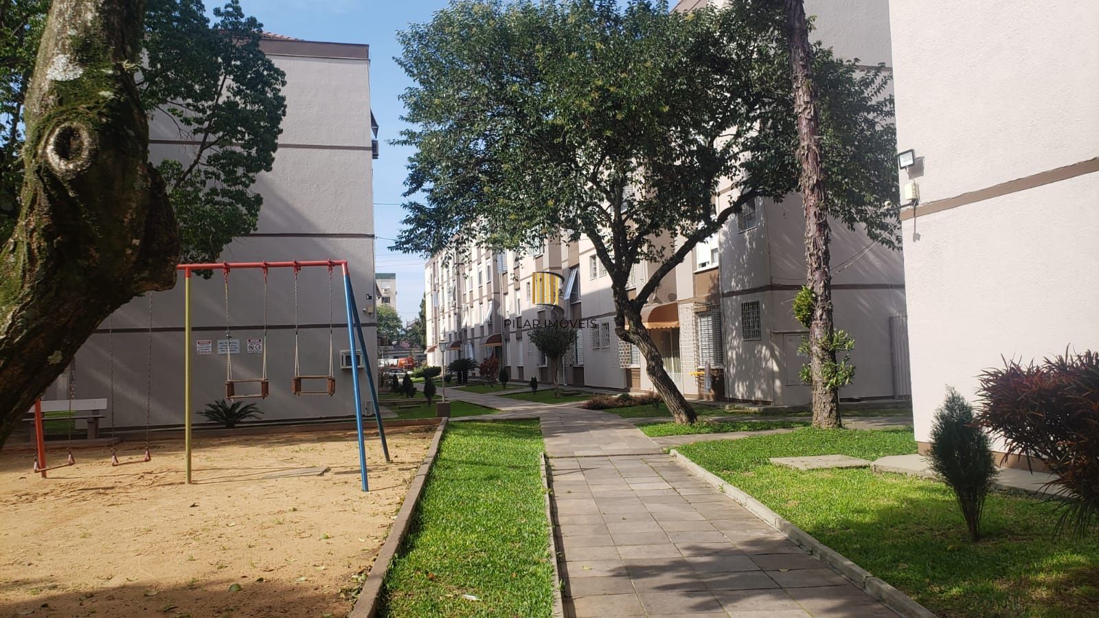 Apartamento de 2 dormitórios  quarto andar no bairro jardim Itu Sabará