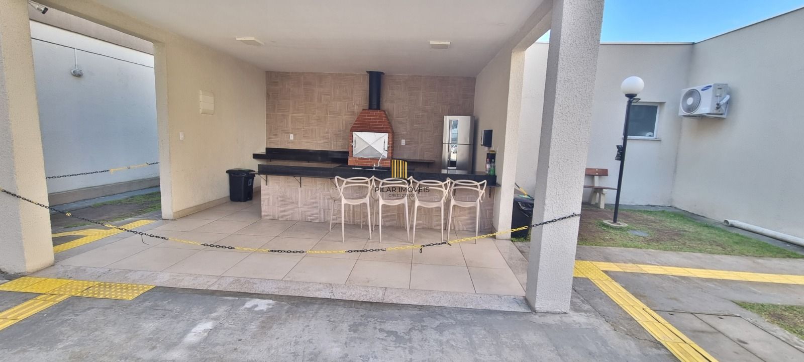 Apartamento 2 dormitórios, 1 vaga, semimobiliado - Cavalhada Porto Alegre RS