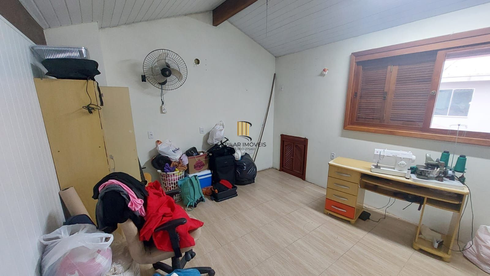 CASA NO LAGOS DE NOVA IPANEMA - 2 QUARTOS E ATELIER NO PISO SUPERIOR
