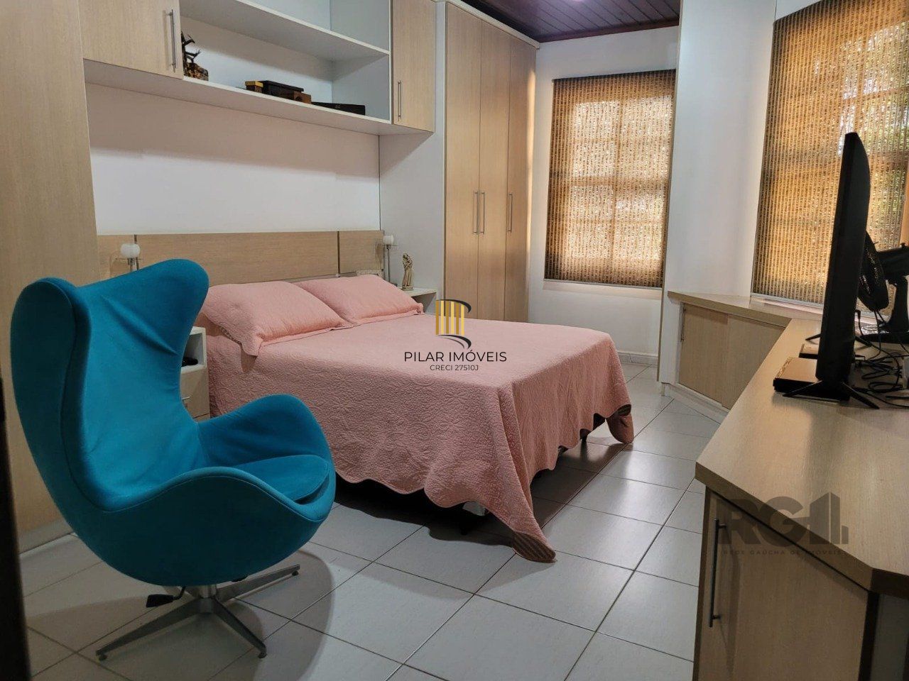 Casa para Venda - 181.5m², 4 dormitórios, 2 vagas - Partenon