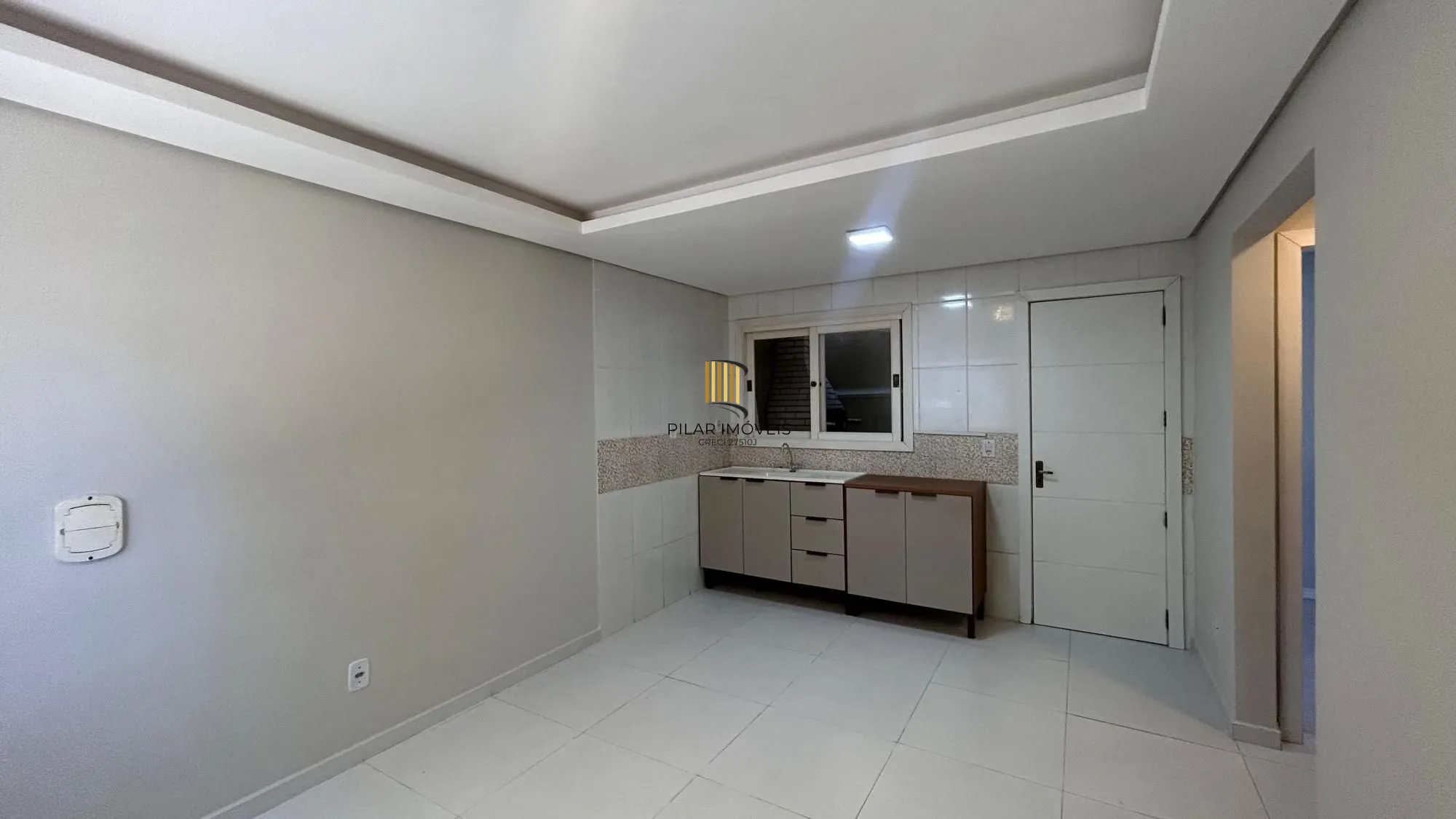 Apartamento 2 dormitórios no bairro Jardim Algarve