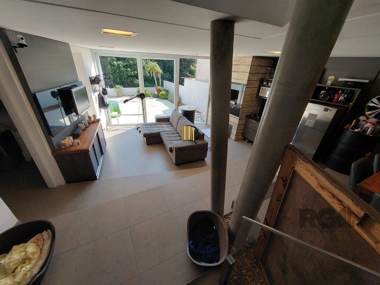 Casa para Venda - 296m², 3 dormitórios, sendo 1 suites, 3 vagas - Vila Nova, Porto Alegre