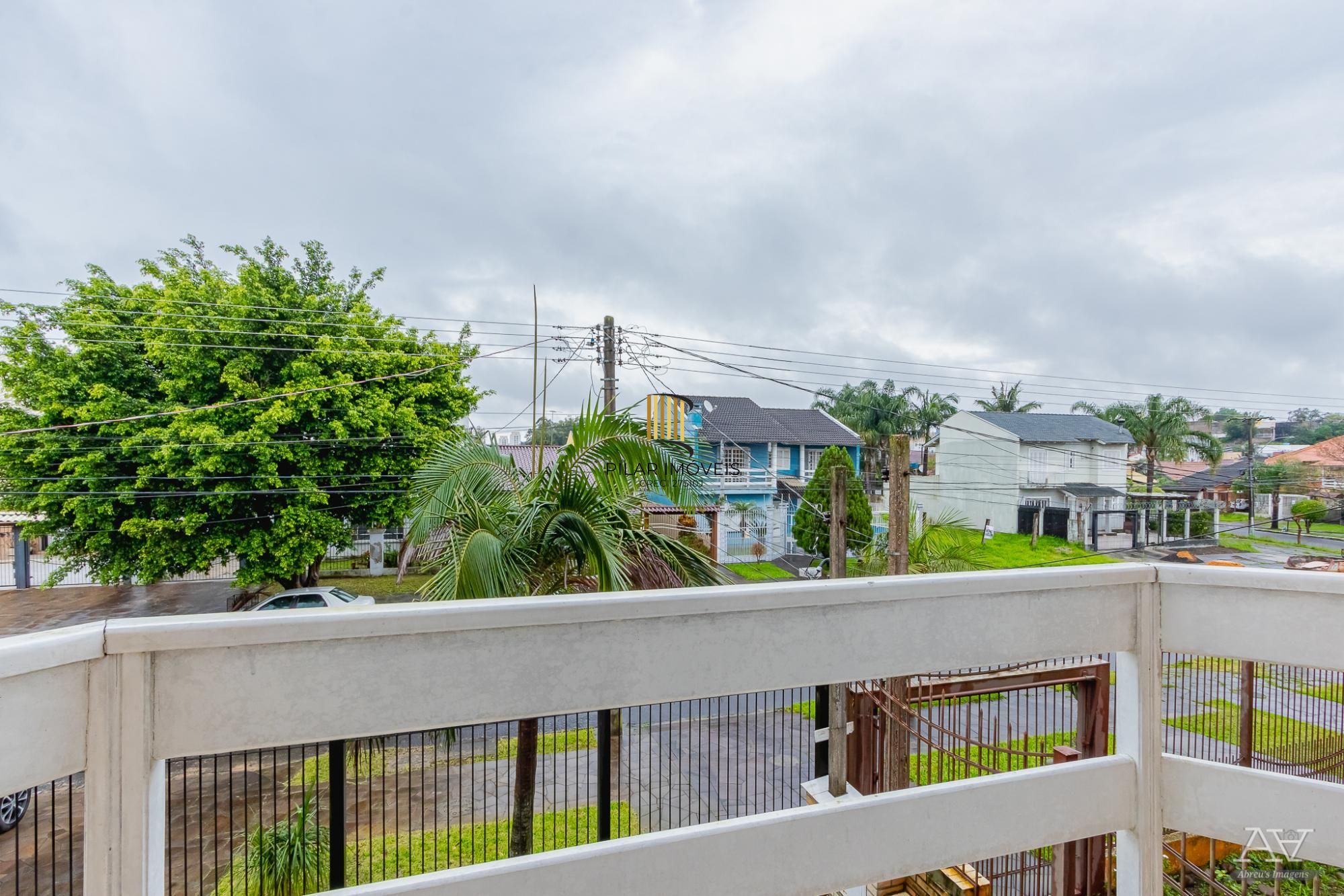 Linda Casa com 3 suítes no Santa Fé