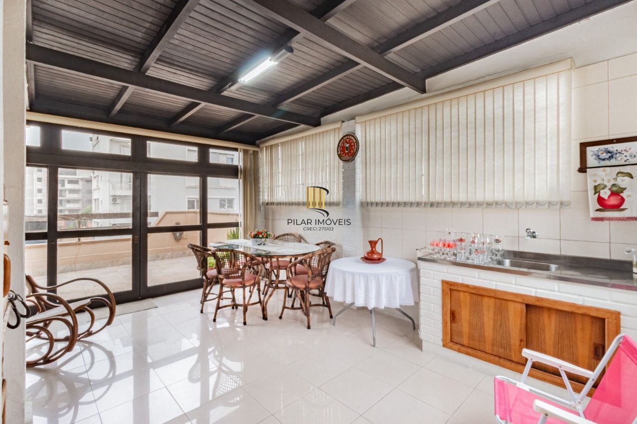 COBERTURA 3DORMITÓRIOS, 1 VAGA COBERTA NO CRISTAL PORTO ALEGRE RS