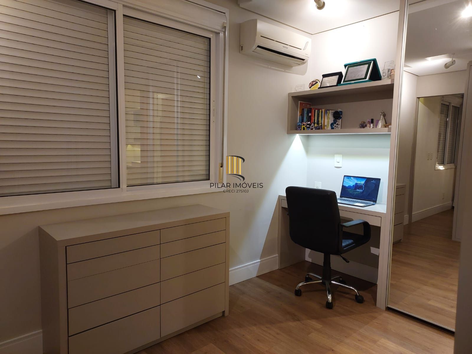 Apartamento com 3 dormitórios, sendo 1 deles suíte, com 02 vagas