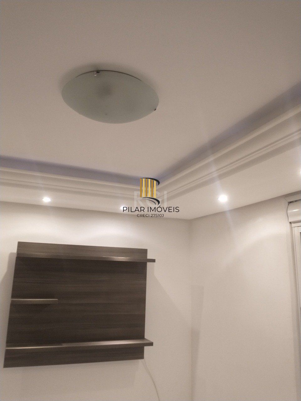 Apartamento para Venda - 54.63m², 2 dormitórios, 1 vaga - Camaquã