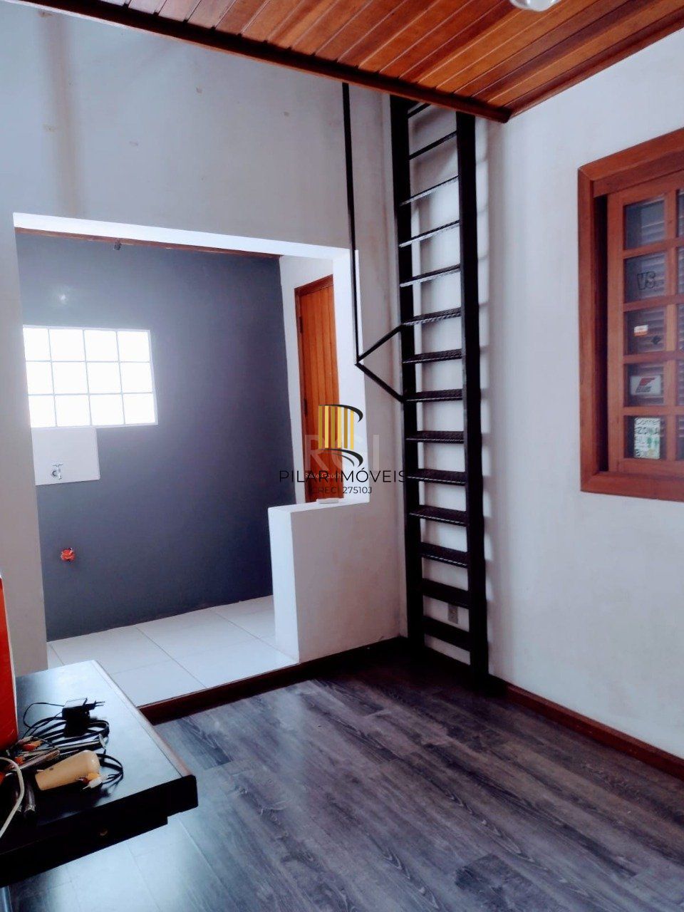 Casa para Venda - 178.5m², 3 dormitórios, sendo 2 suites, 2 vagas - Tristeza