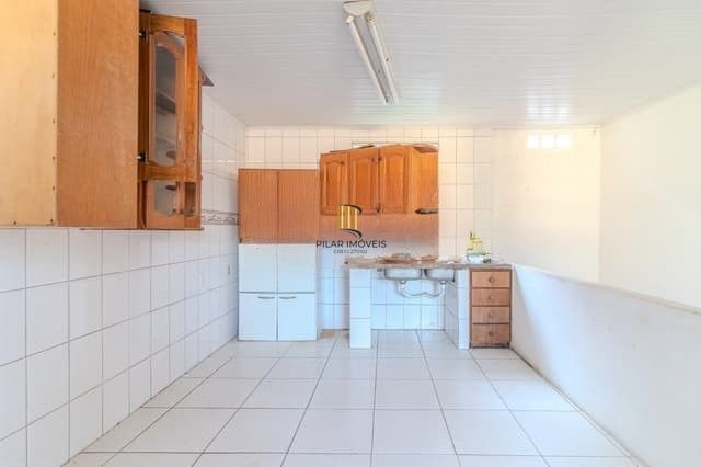 Casa com 04 quartos no Bairro : Partenon em Porto Alegre/RS