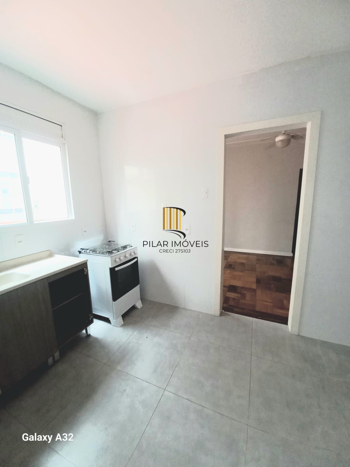 AMPLO APARTAMENTO NO CENTRO HISTÓRICO