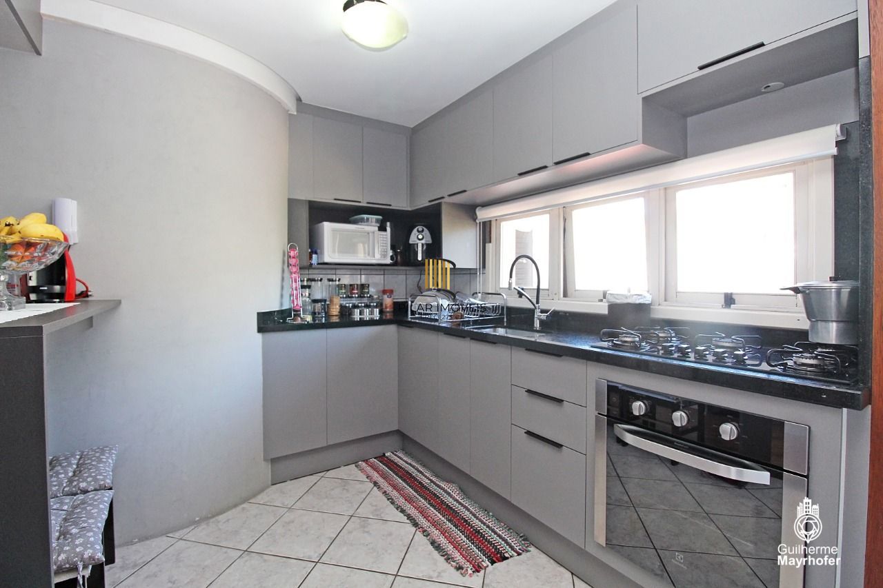 Cobertura para Venda - 217.04m², 3 dormitórios, sendo 1 suites, 2 vagas - Tristeza
