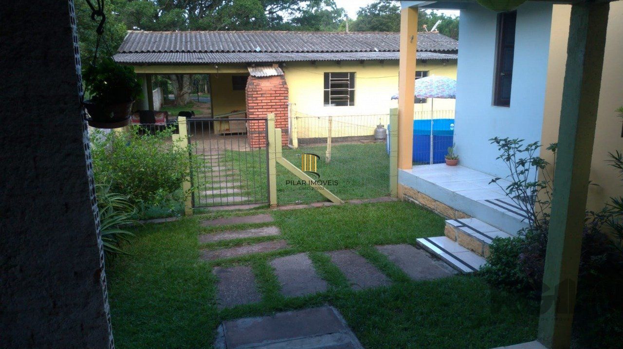 Casa de 2 dormitórios no bairro Belém Velho