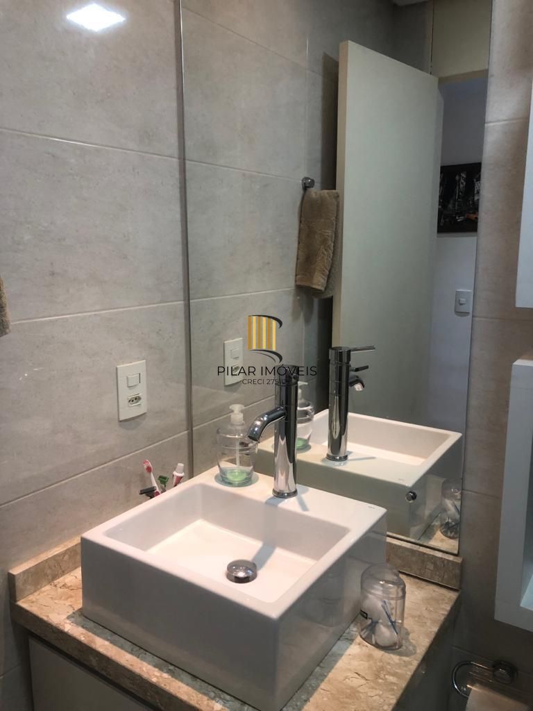 Apartamento com 03 quartos e 01 vaga  Bairro Camaquã