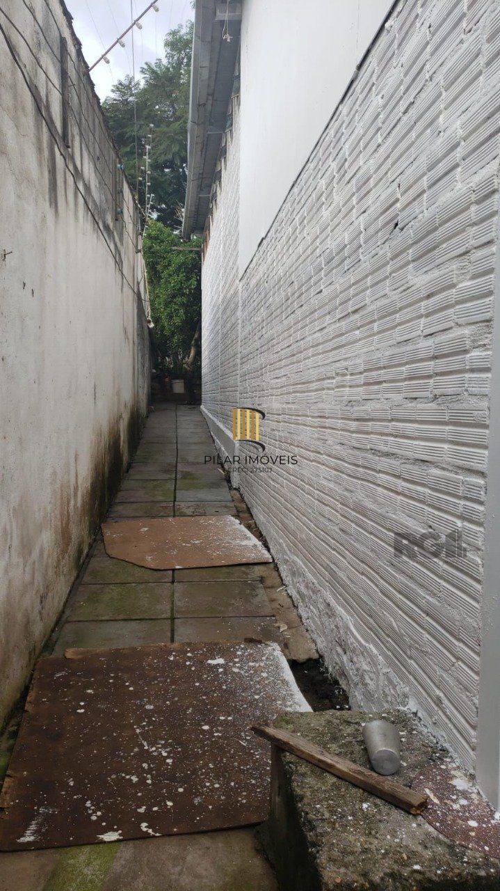 casa mista com 2 vagas na cavalhada Porto Alegre /RS
