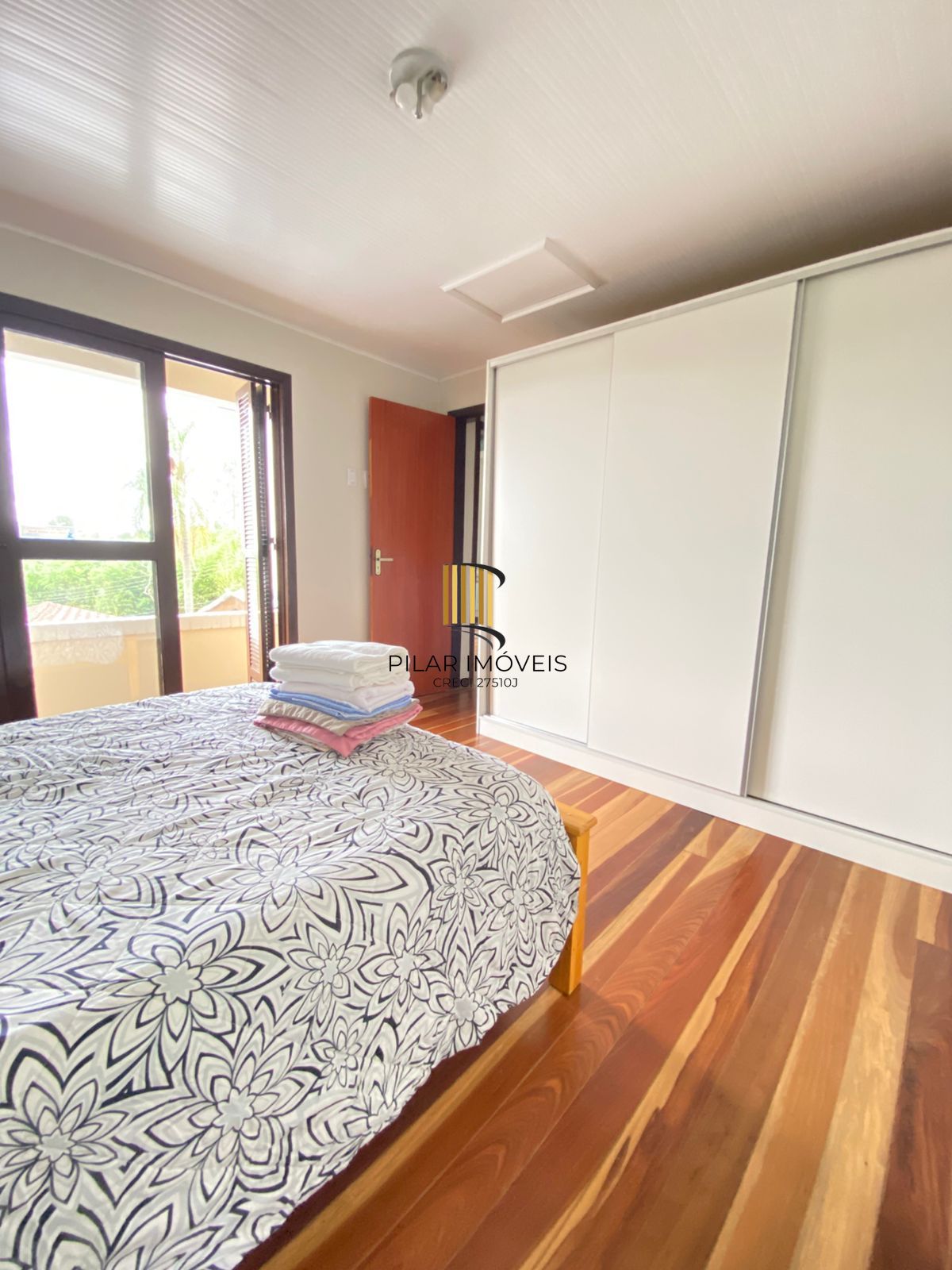 Casa Residencial à Venda em Porto Alegre