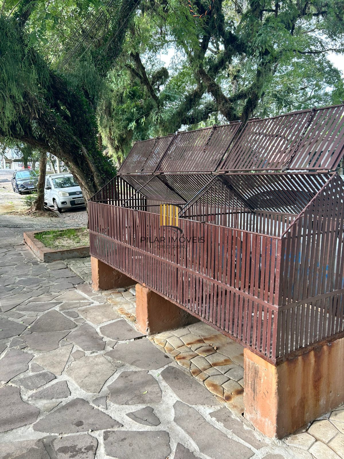 Casa 2 dormitórios no bairro Guarujá