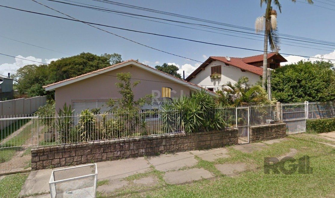 Excelente casa em Belém Novo na rua Eustáquio Inácio da Silveira próximo ao Colégio Glicério Alves. Casa grande com 3 quartos, escritório - Pilar Imóveis