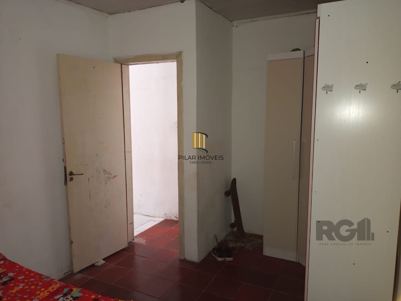Casa para Venda - 482m², 3 dormitórios, 3 vagas - Camaquã, Porto Alegre