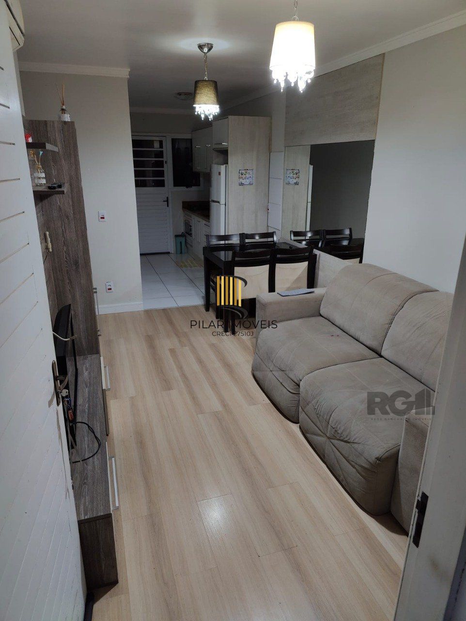 Casa com 2 dormitórios em condomínio fechado em Canoias