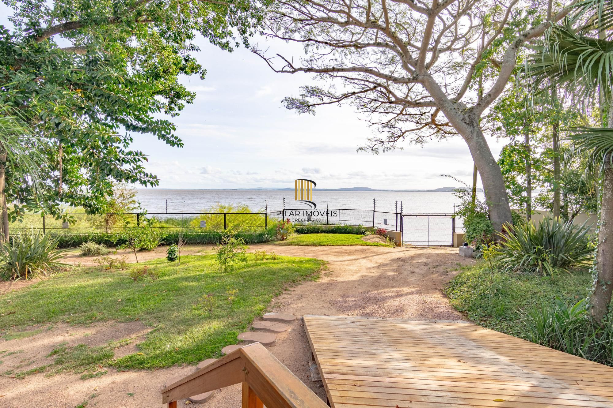 Casa de Condomínio 3 dormitórios no bairro Ipanema