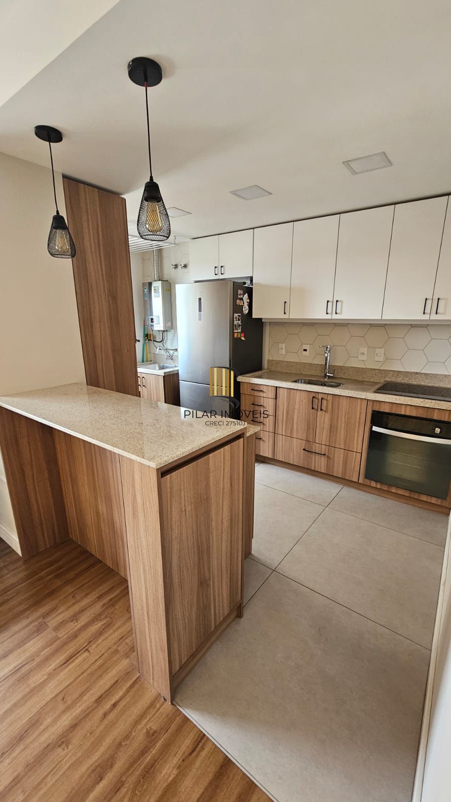 Apartamento de 2 dormitórios 2 suítes , vaga dupla coberta escriturada !