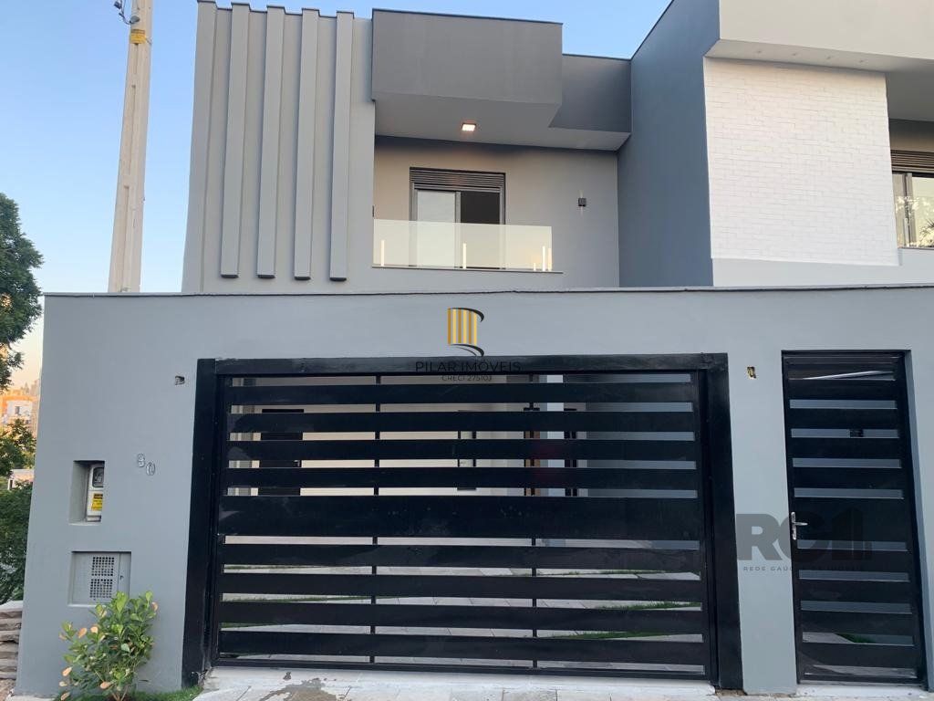 Sobrado triplex no cerntro de Gravataí