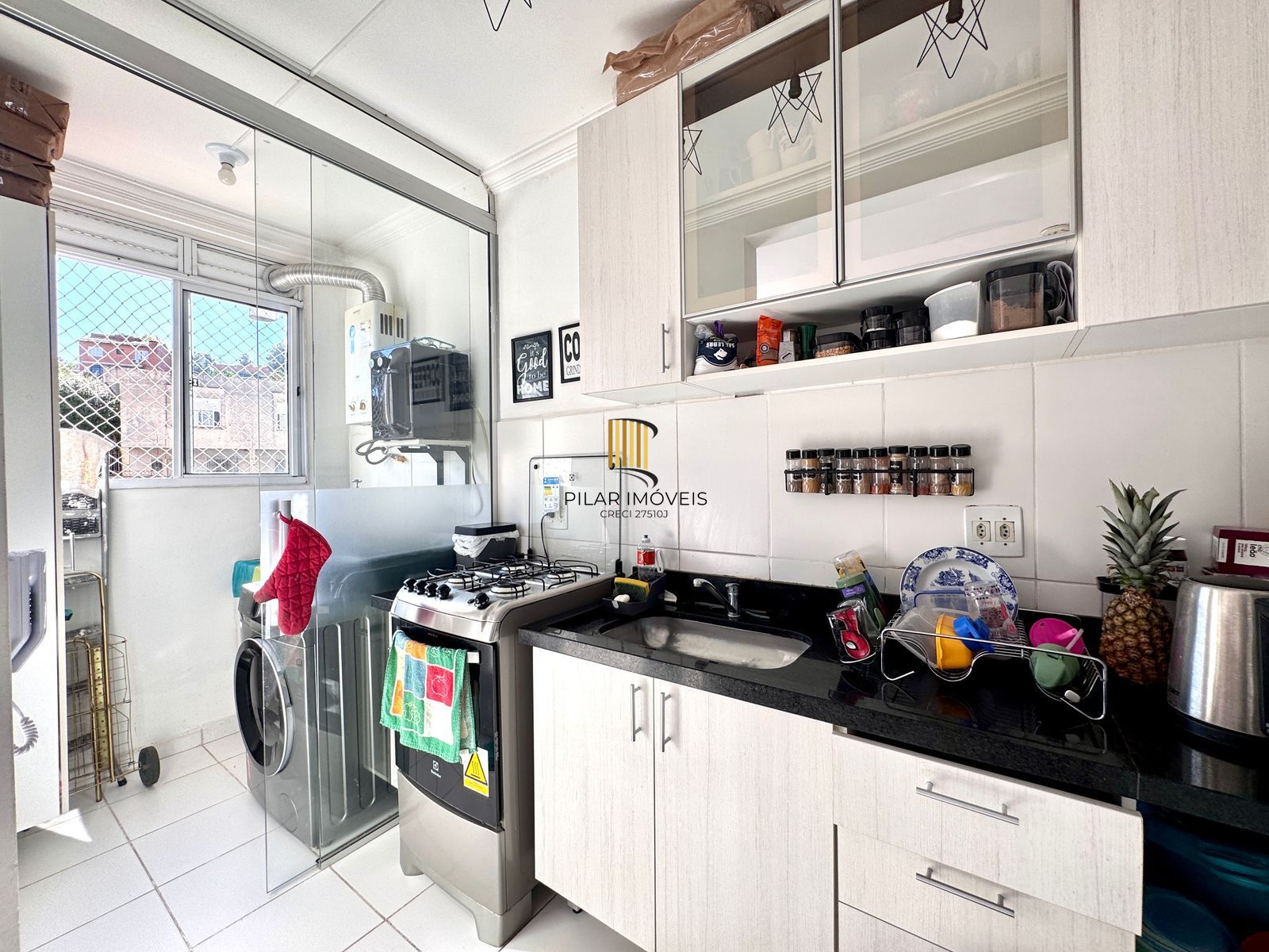 Apartamento de 02 dormitórios No Bairro Teresópolis de Porto Alegre