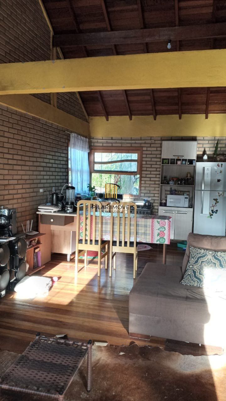 Casa com 3 dormitórios no bairro Olaria em Canoas