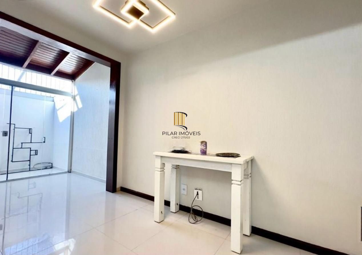 Casa em condominio , 2 dorm, 1 vaga, bairro Sarandi, condomínio Acapulco.