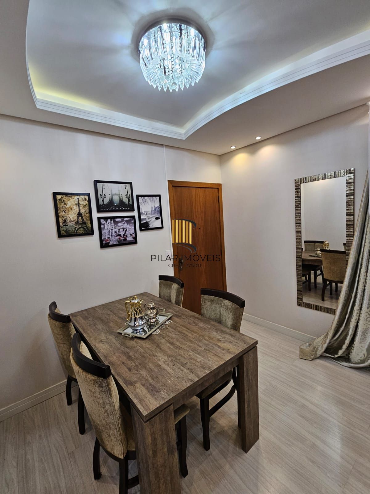 Apartamento com 02 quartos e 01 vaga no Centro Histórico de Porto Alegre