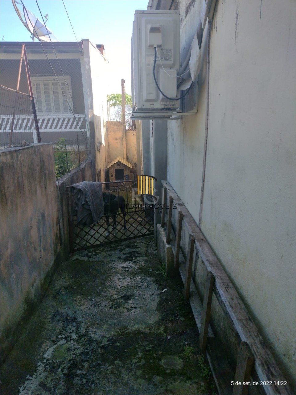 Casa para Venda - 220m², 2 dormitórios, sendo 1 suites, 2 vagas - Cavalhada, Porto Alegre