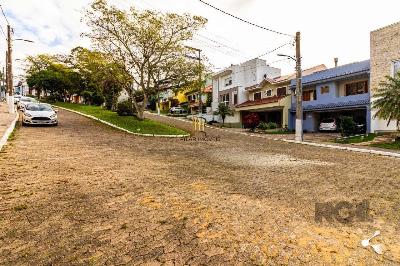 Casa de Condomínio 3 dormitórios no bairro Vila Nova