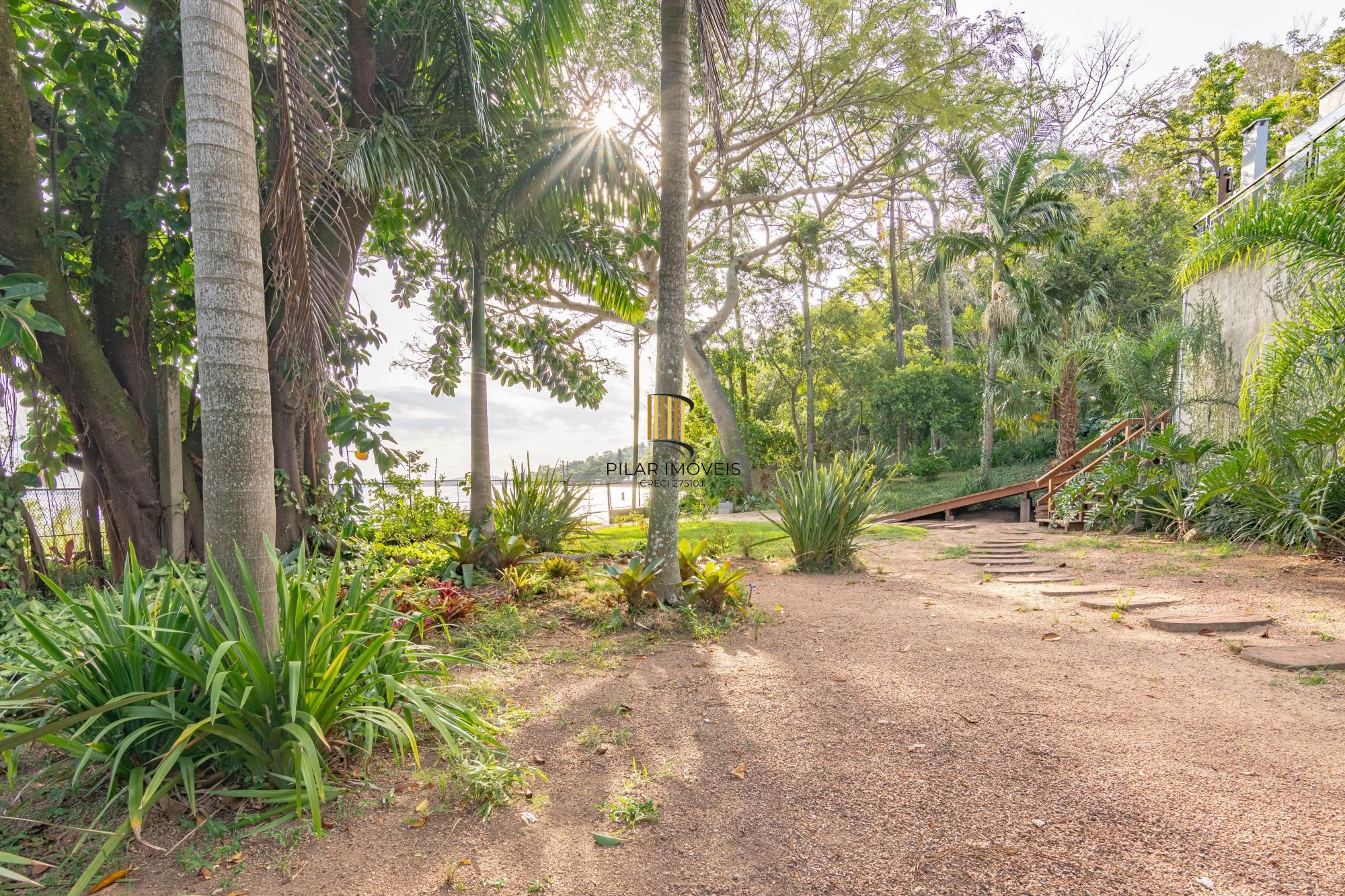 Casa de Condomínio 3 dormitórios no bairro Ipanema