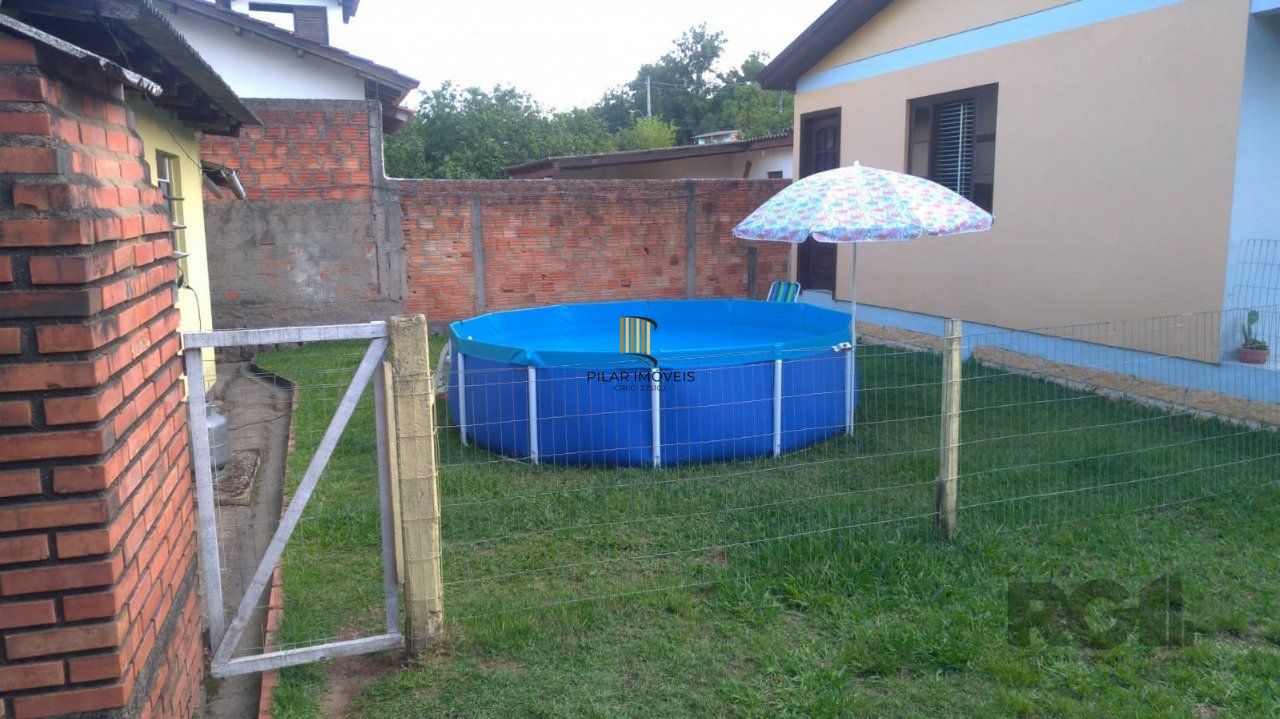 Casa de 2 dormitórios no bairro Belém Velho