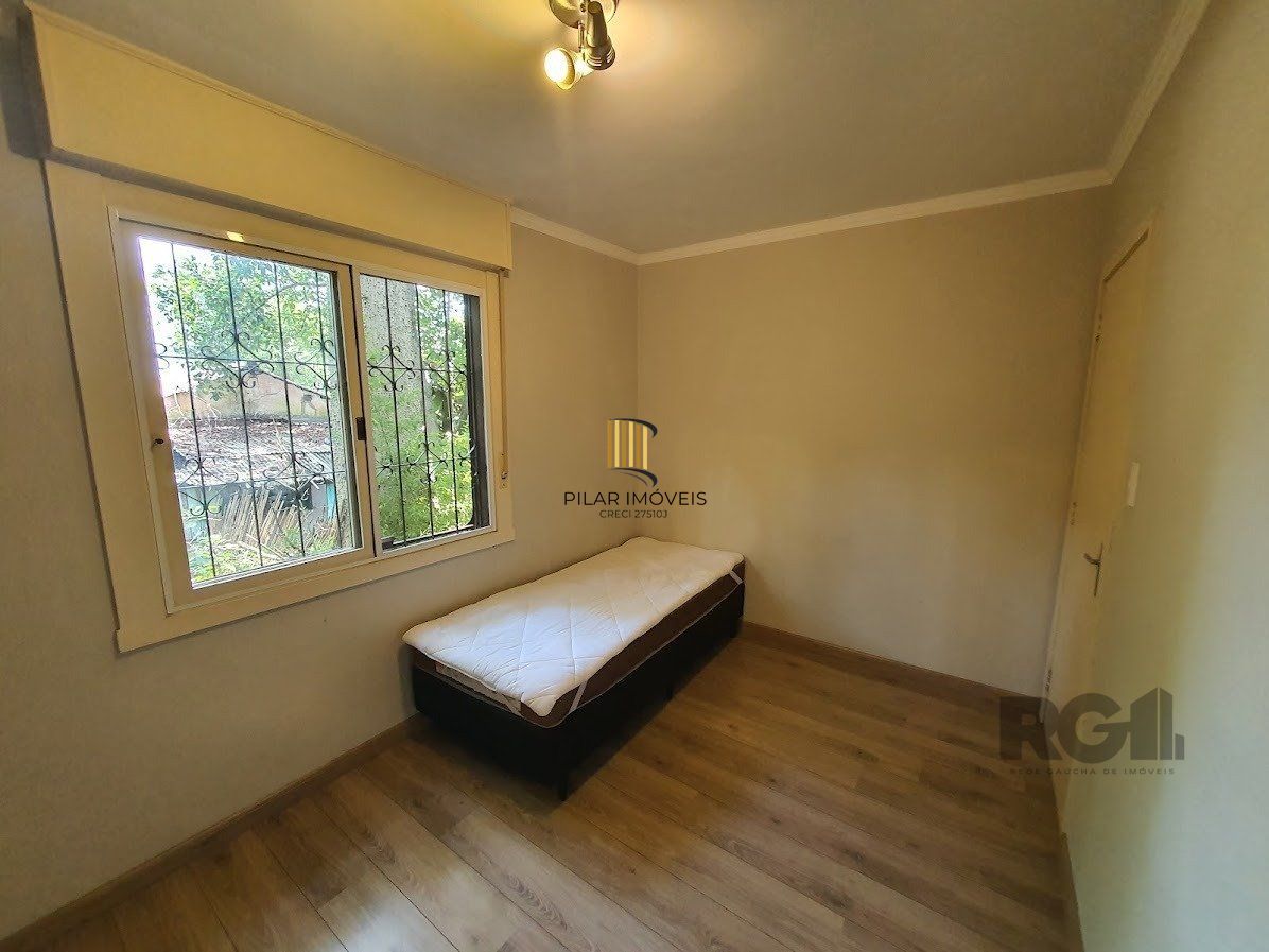 Apartamento com 3 quartos, vagas de garagem, semi mobiliado - 68m² no bairro Medianeira, Porto Alegre/RS