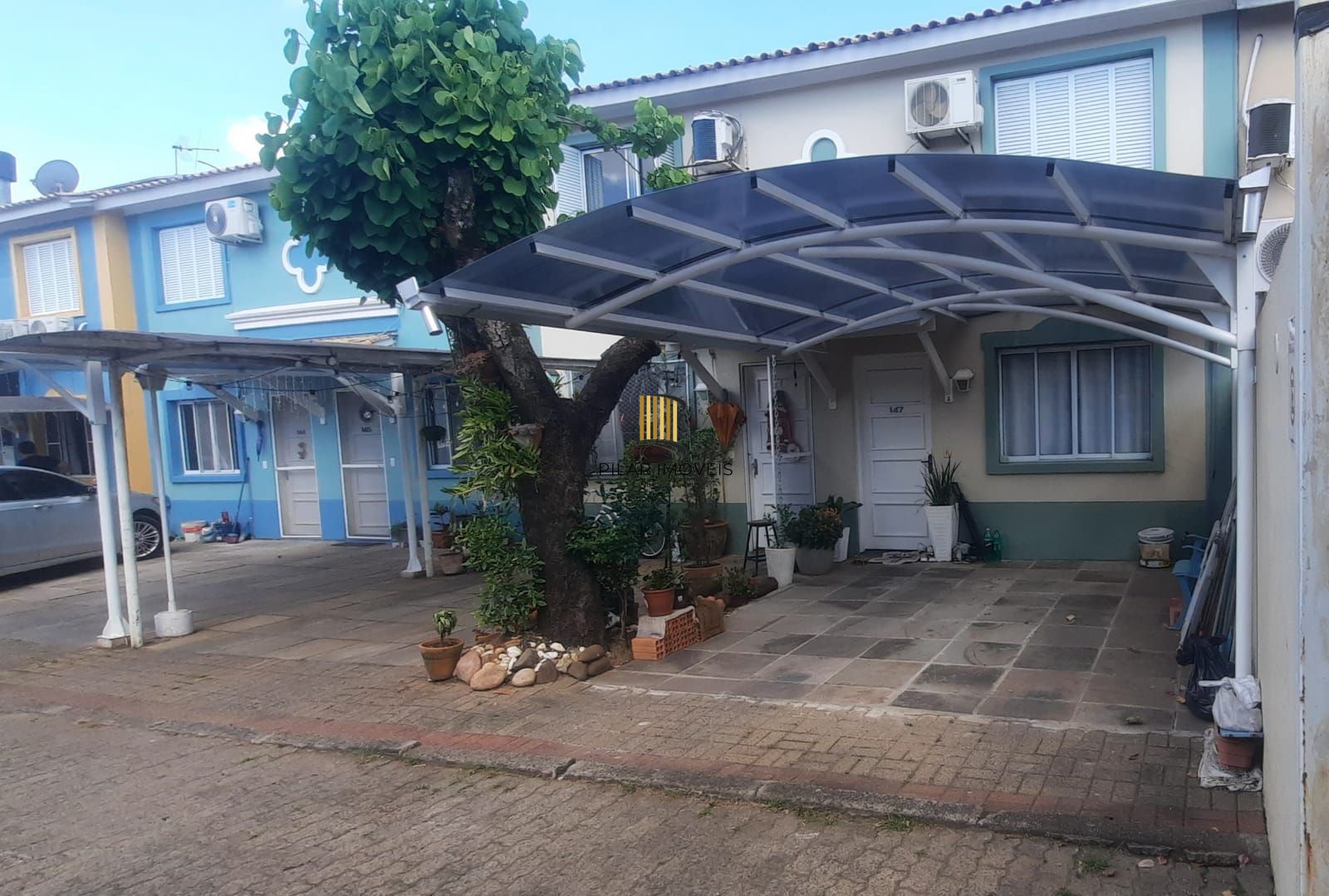 Casa em Condomínio com 03 quartos e 02 vagas no Bairro Humaitá em Porto Alegre