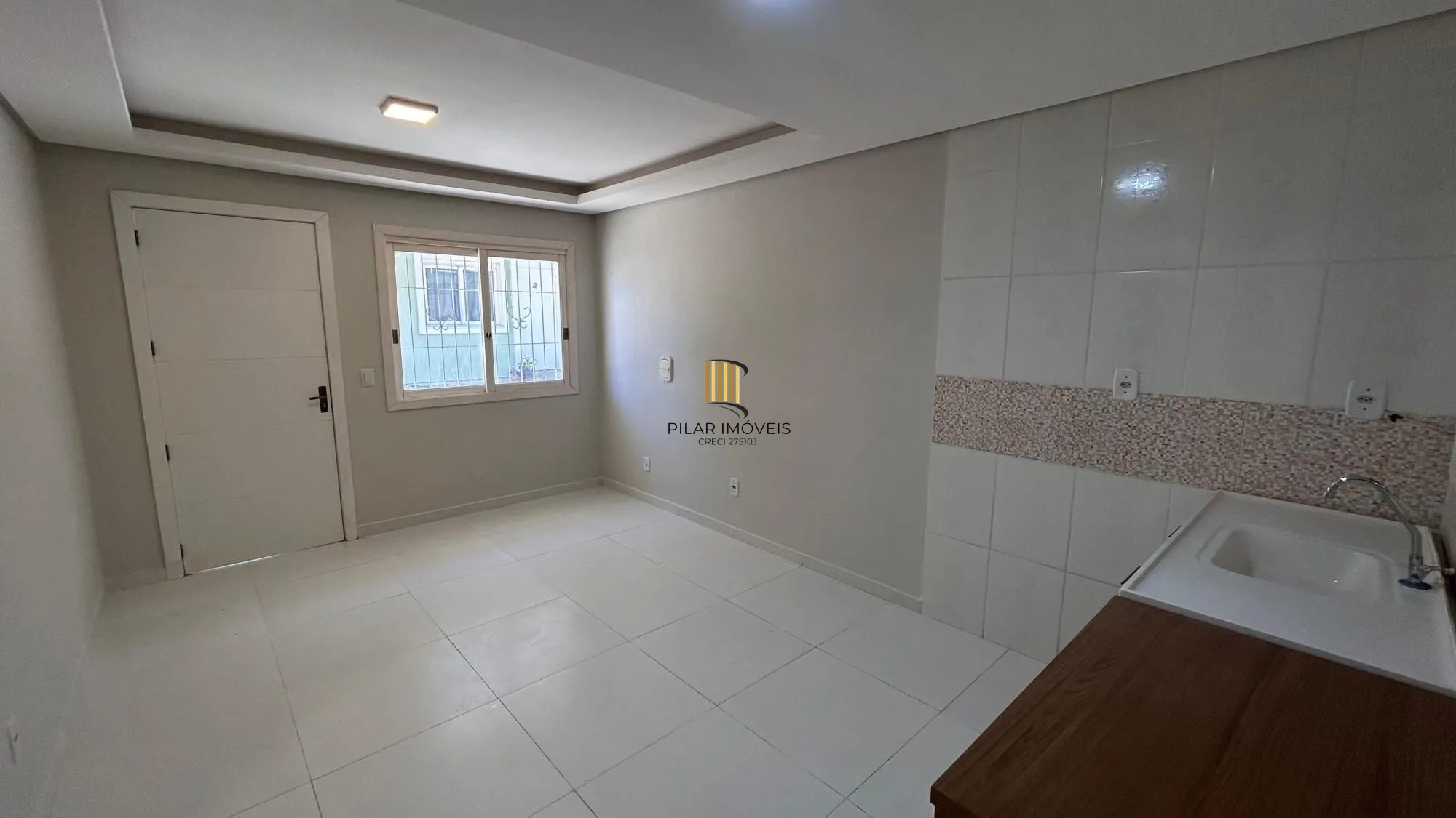 Apartamento 2 dormitórios no bairro Jardim Algarve