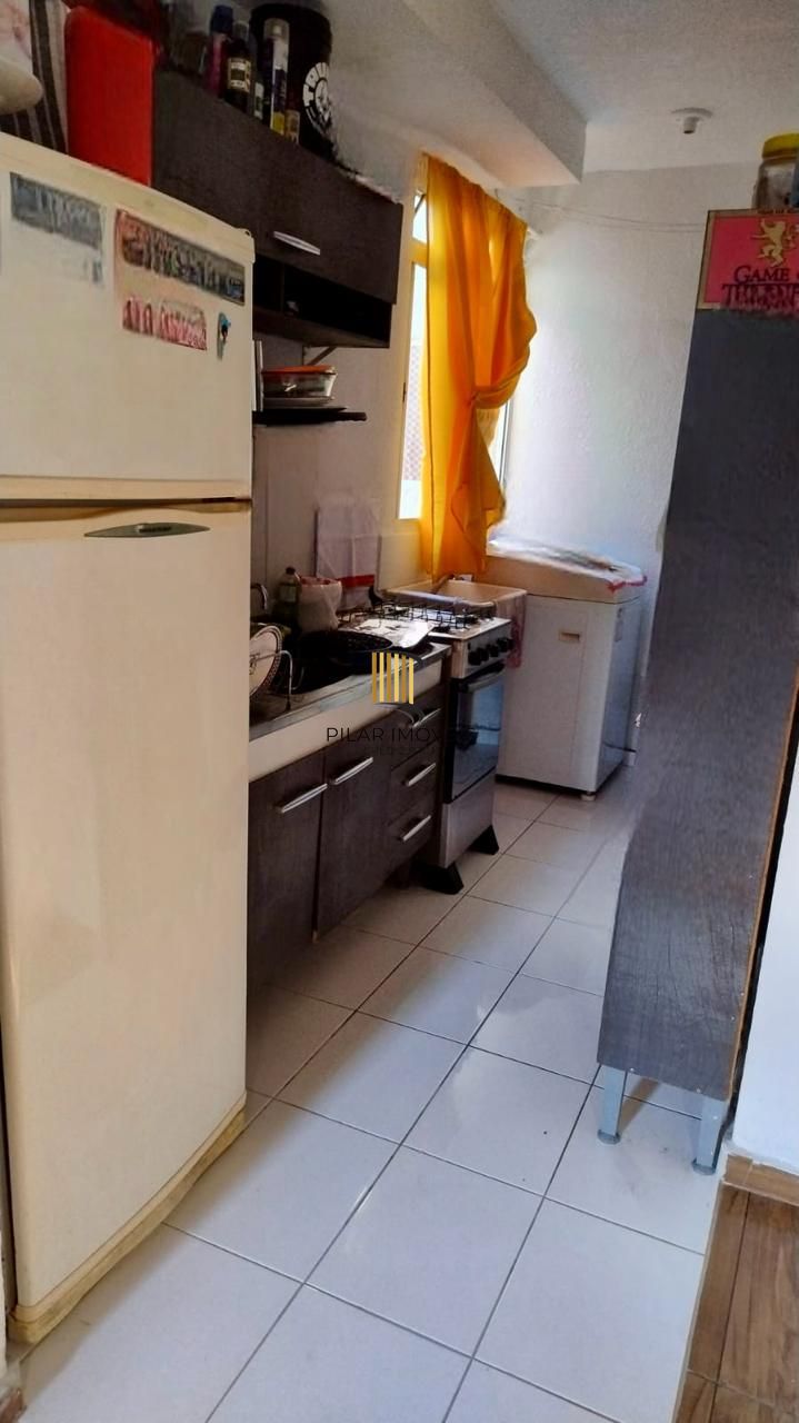 Apartamento 2 dormitórios com vaga no bairro Cavalhada.