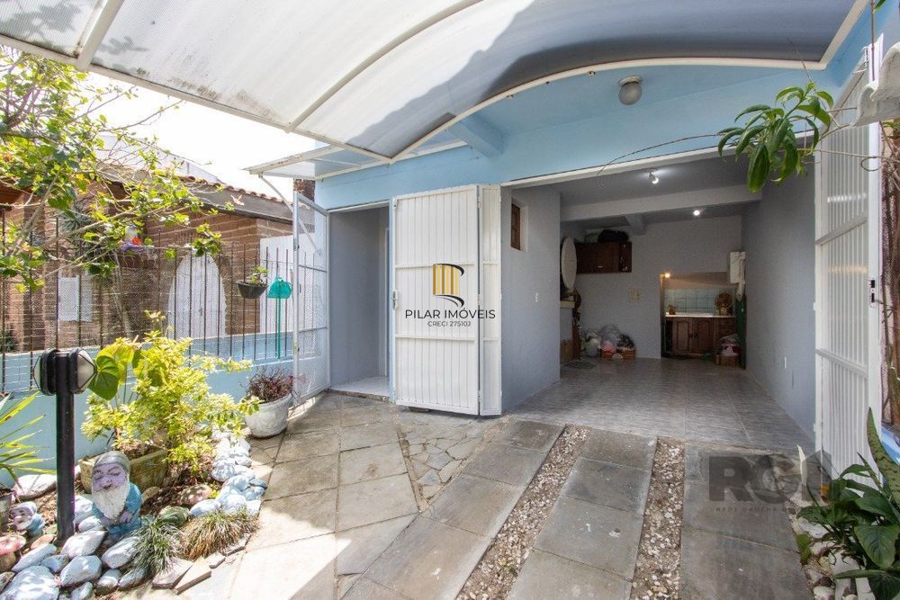 Casa 3 dormitórios no bairro Serraria