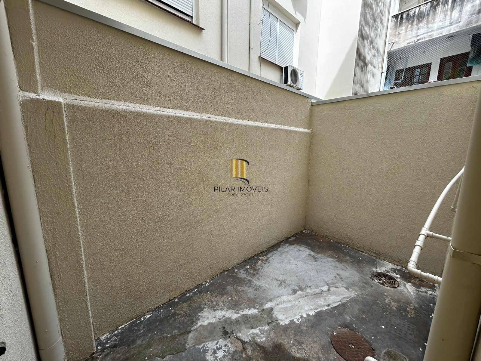 APARTAMENTO GARDEN, 1 QUARTO, PÁTIO PRIVATIVO, PROX HOSPITAL DE CLINICAS POA/RS