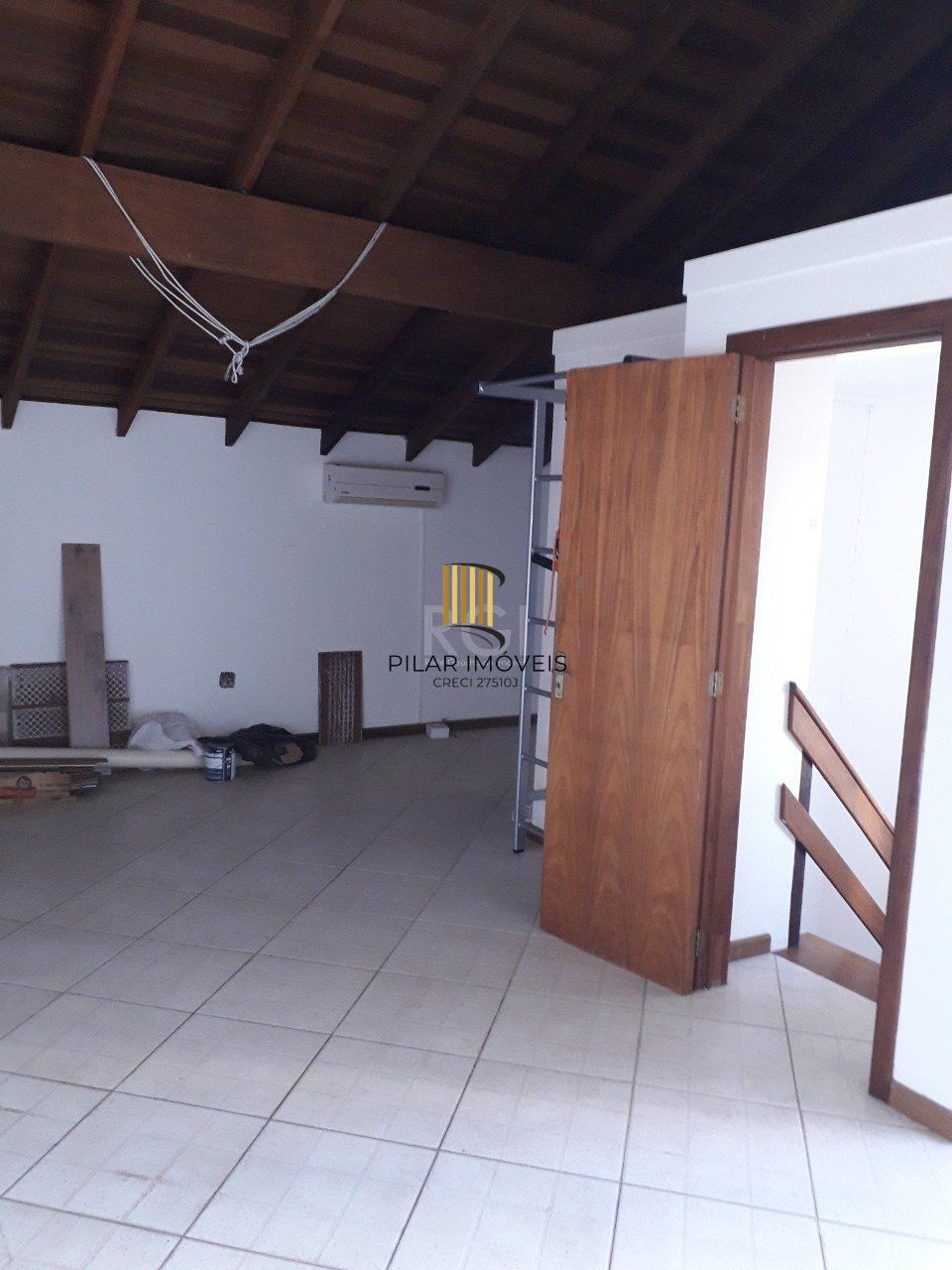 Casa para Venda - 205m², 2 dormitórios, sendo 1 suites, 2 vagas - Ipanema