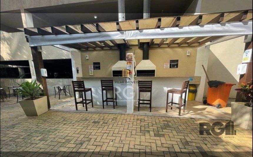Apartamento com 2 dormitórios e vaga no bairro Teresópolis