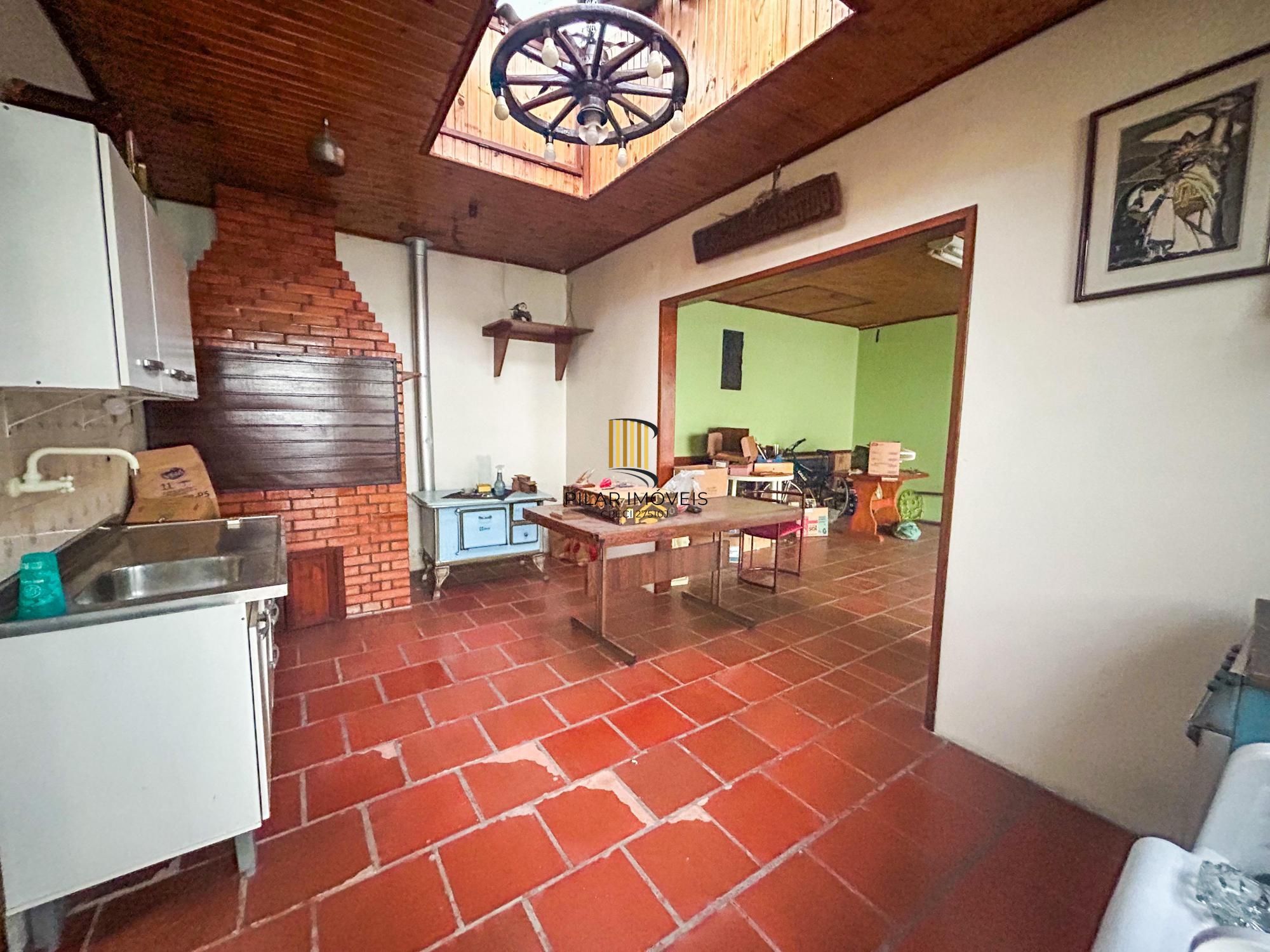 Casa Residencial com 3 Quartos, sendo 1 suíte e 3 Banheiros, no Bairro Santa Teresa em Porto Alegre, RS