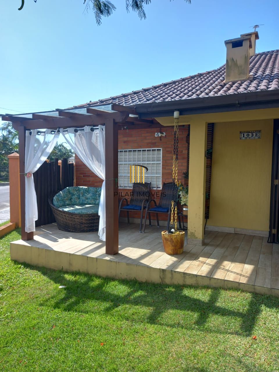 Casa em condominio com 2 dormitórios , 1 suíte ,1 vaga de garagem !