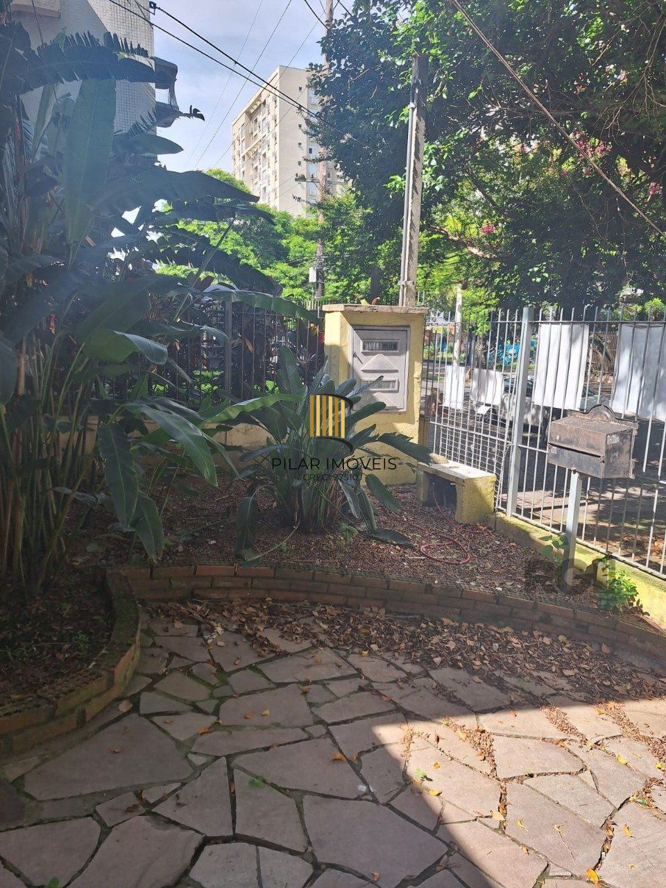 Casa 5 dormitórios no bairro Petrópolis