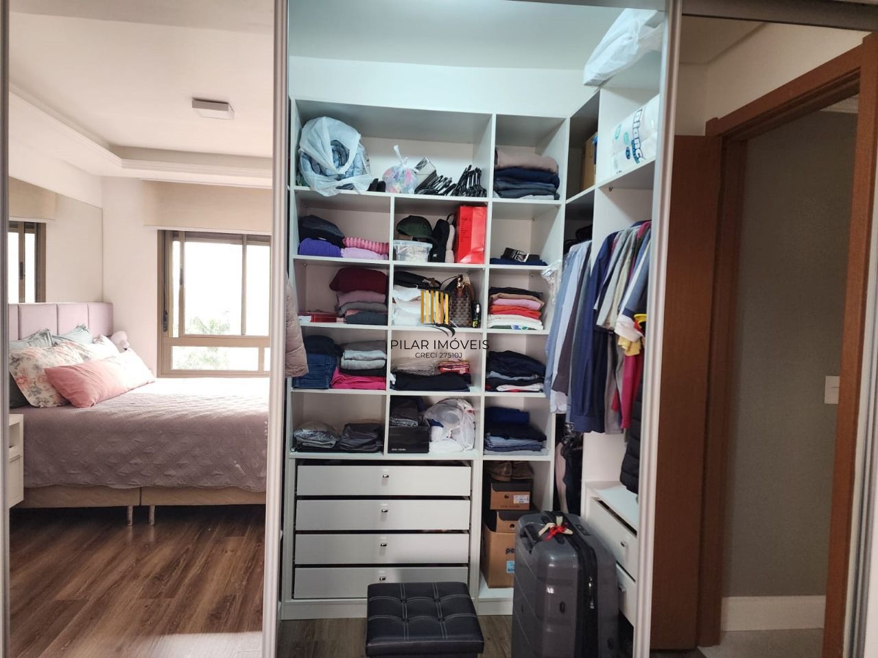 Apartamento com 03 quartos (01 suíte) e 02 Vagas no Bairro Cavalhada