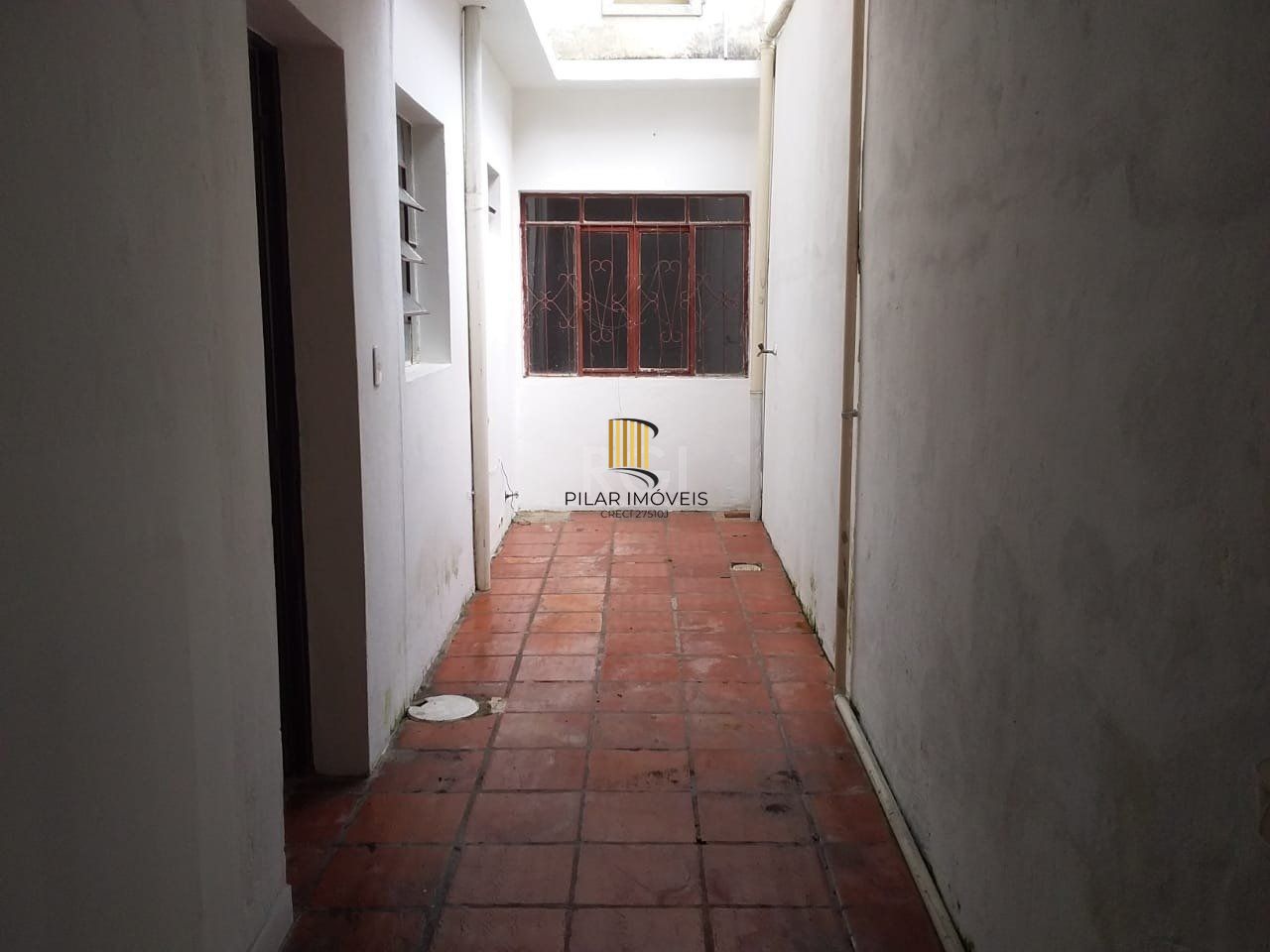 Casa  3 dormitórios, sendo 1 suites, 2 vagas - Medianeira, Porto Alegre/RS